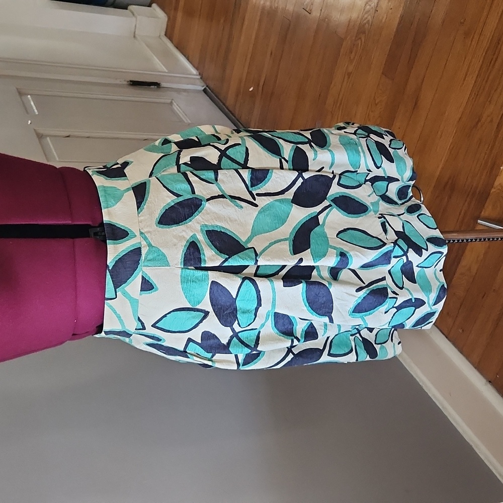 BCBGMaxazria Size 8 skirt